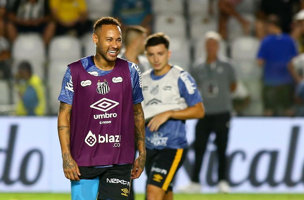 Neymar no aquecimento antes de Santos x Atlético-MG