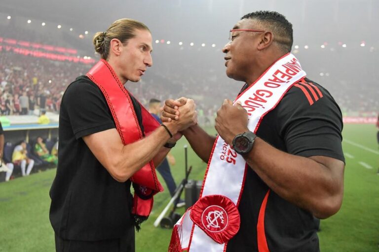 Filipe Luís Lamenta Empate do Flamengo e Destaca Atuação do Time em Coletiva