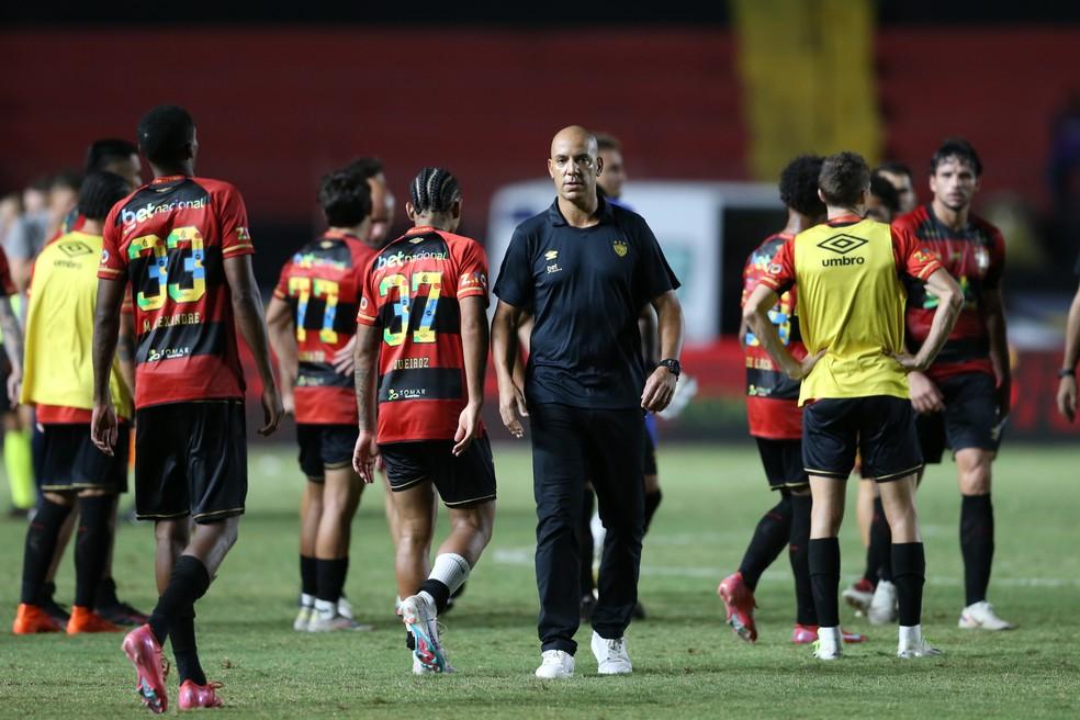 Pepa, técnico do Sport, vive pressão no Sport