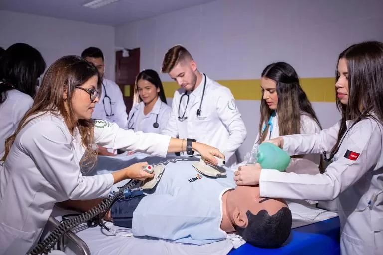 Nova Avaliação para Cursos de Medicina: Entenda o Enamed
