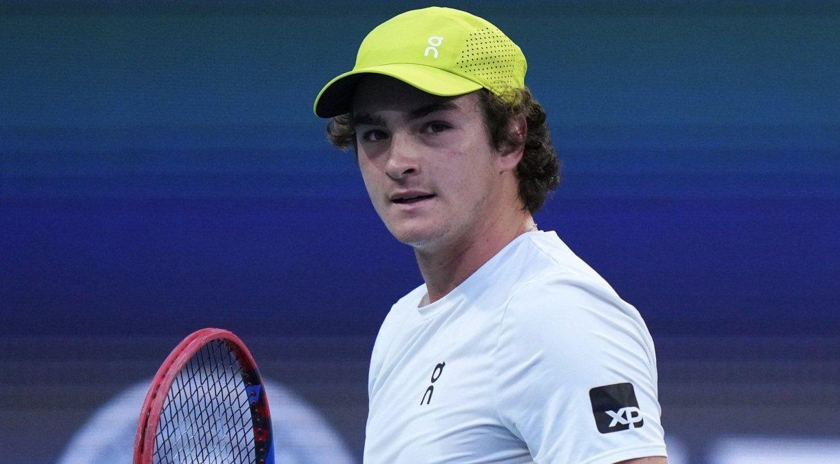 João Fonseca foi eliminado na terceira fase do Miami Open.