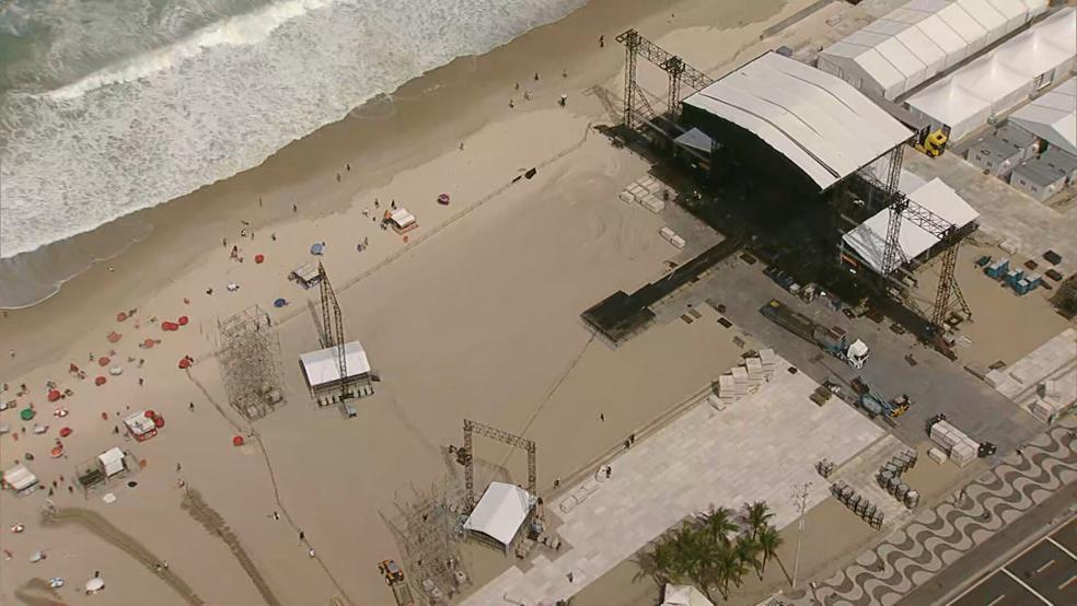 Palco do show de Lady Gaga já está sendo montado