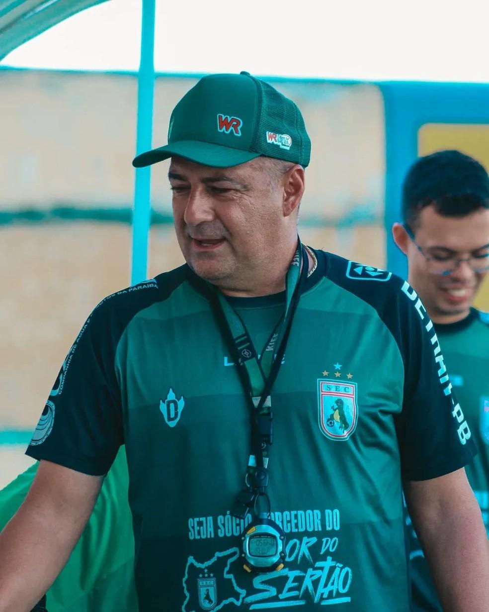 Paulo Foiani, técnico do Sousa