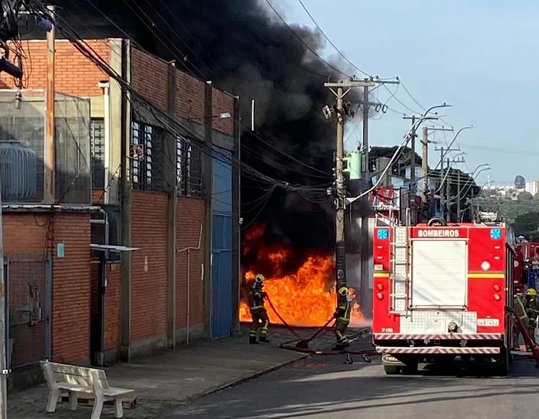 Estrutura da Unidade 2 da empresa Tabone atingida por incêndio