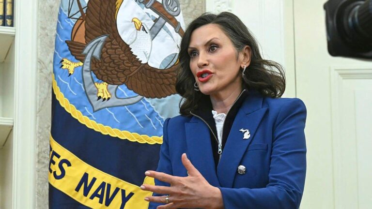 Gretchen Whitmer se torna viral ao esconder rosto durante encontro com Trump na Casa Branca
