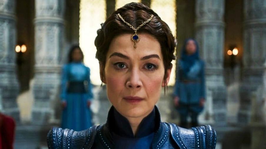 Rosamund Pike em A Roda do Tempo