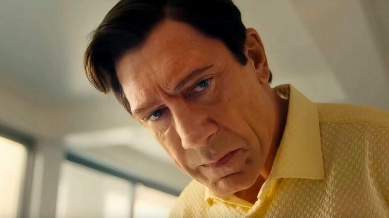 Robert De Niro brilha em ‘Dia Zero’ como o homem robotizado