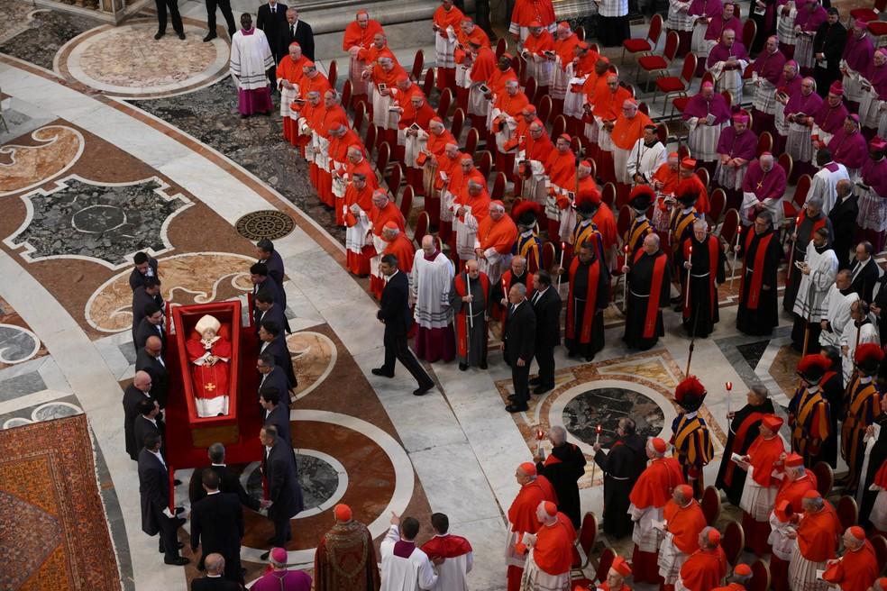Corpo do Papa Francisco é velado na Basílica de São Pedro, no Vaticano