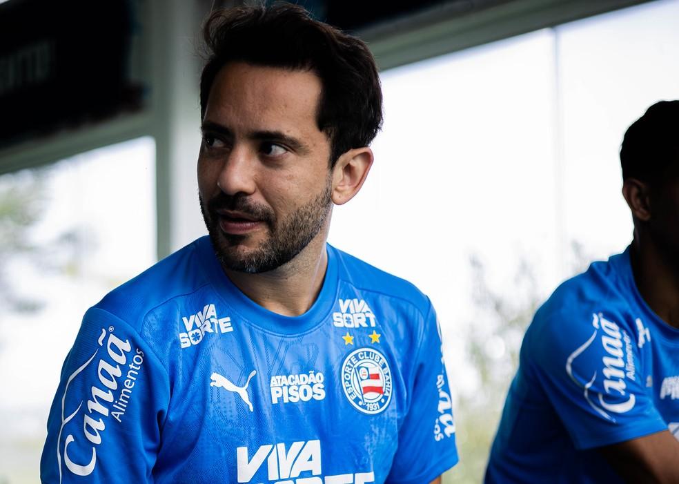 Everton Ribeiro em treino no Bahia