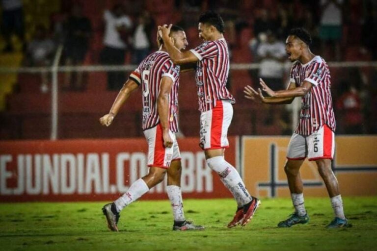 Paulista conquista acesso histórico à Série A3 com vitória contundente