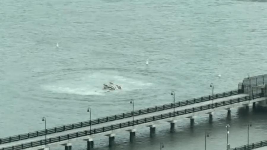 Um helicóptero caiu no rio Hudson, em Nova York