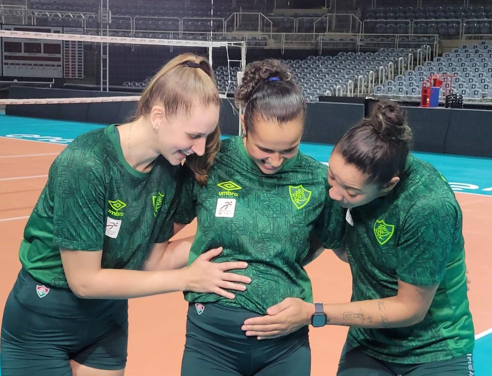 Dani Seibt e Ariane: as futuras tias de Emanuel