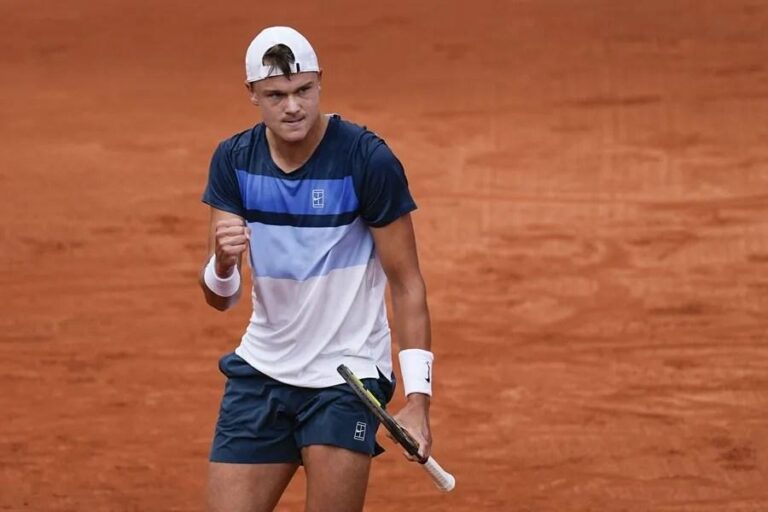 Holger Rune derrota Khachanov e se torna o primeiro danês na final do Godó