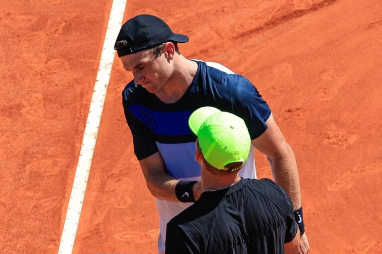 Alejandro Davidovich Fokina Avança com Emoções à Flor da Pele no Masters de Monte-Carlo