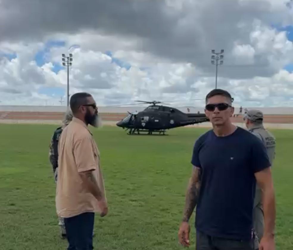 Helicóptero transportando Jair Bolsonaro para Natal.