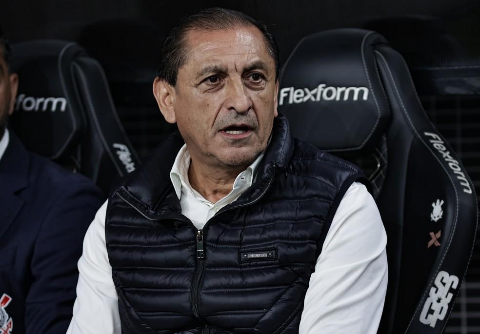 Ramón Díaz em Corinthians x Fluminense