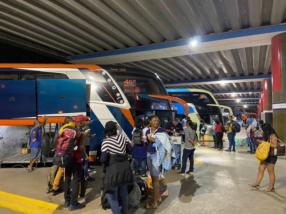 Movimentação na rodoviária em Cuiabá