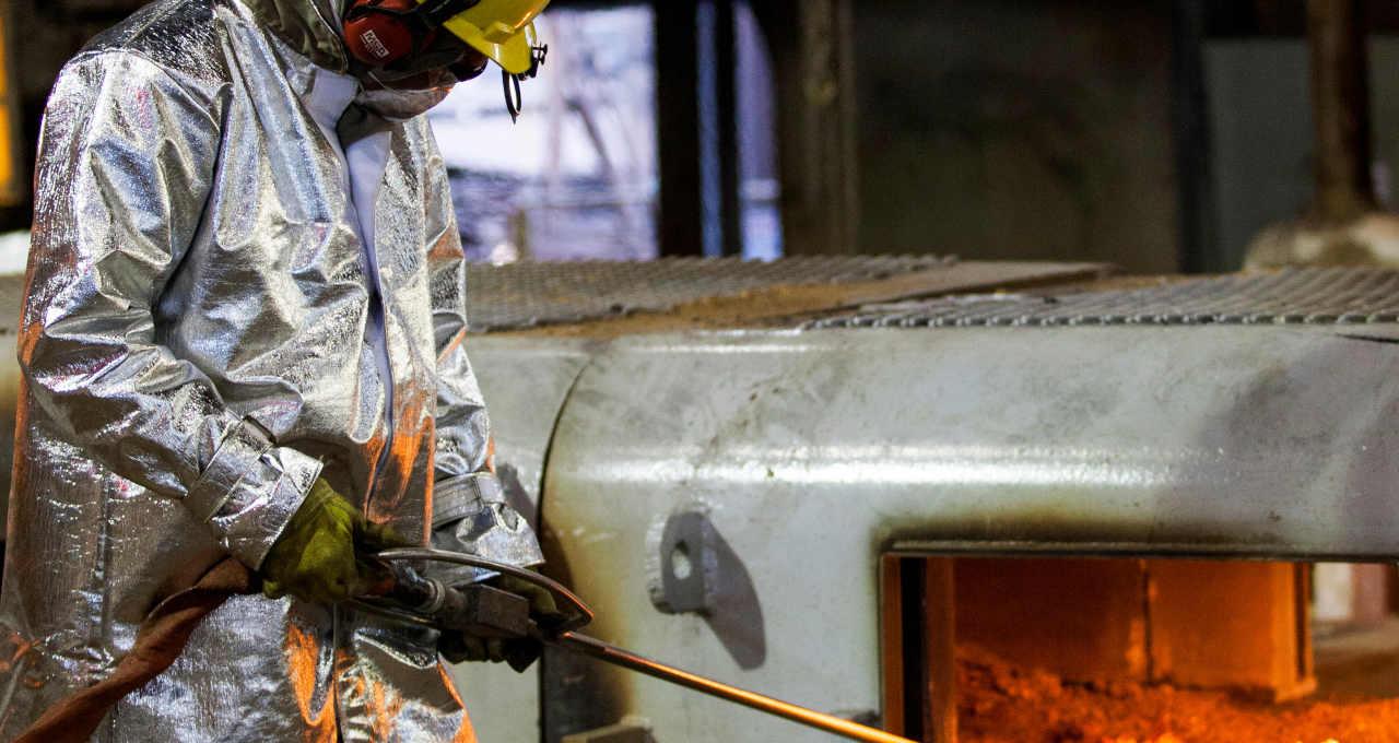 Usiminas registra um lucro de R$ 337 milhões no primeiro trimestre de 2025.