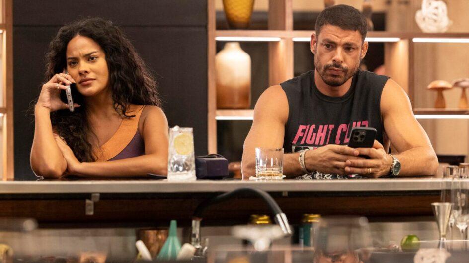 Cauã Reymond e Bella Campos nos bastidores de 'Vale Tudo'