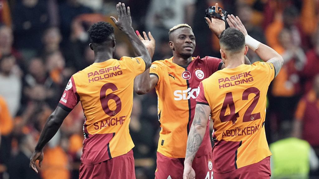 Jogadores do Galatasaray em ação