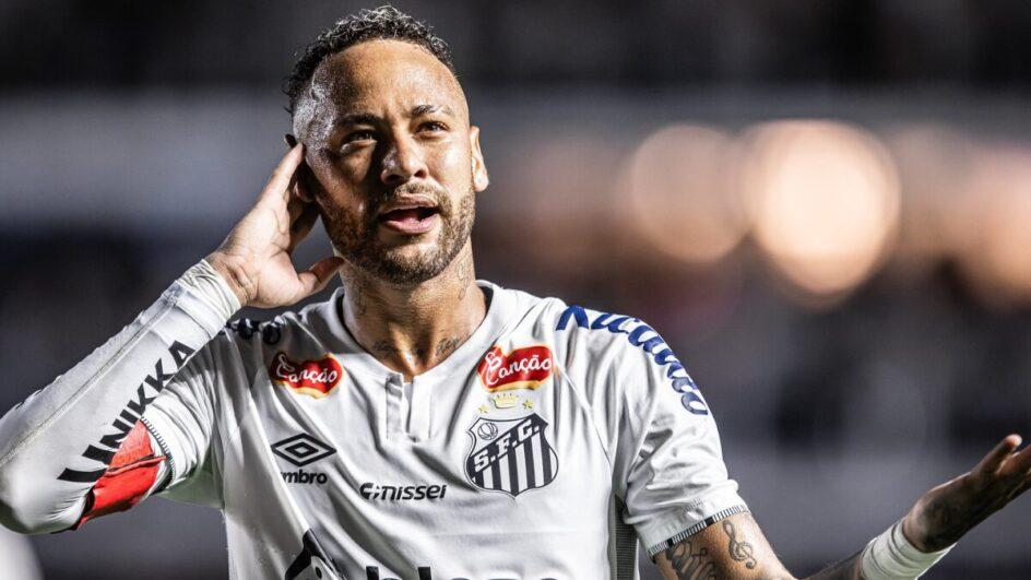 Neymar com a camisa do Santos
