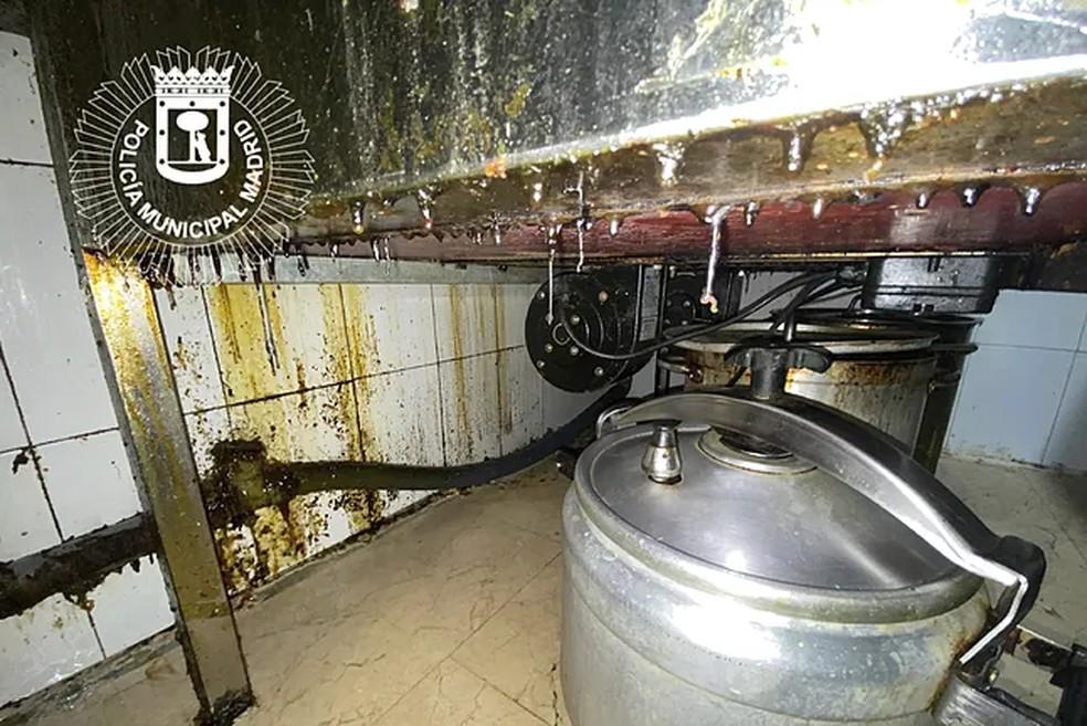 Dono do restaurante está sendo alvo de uma ação por supostos crimes contra a saúde pública