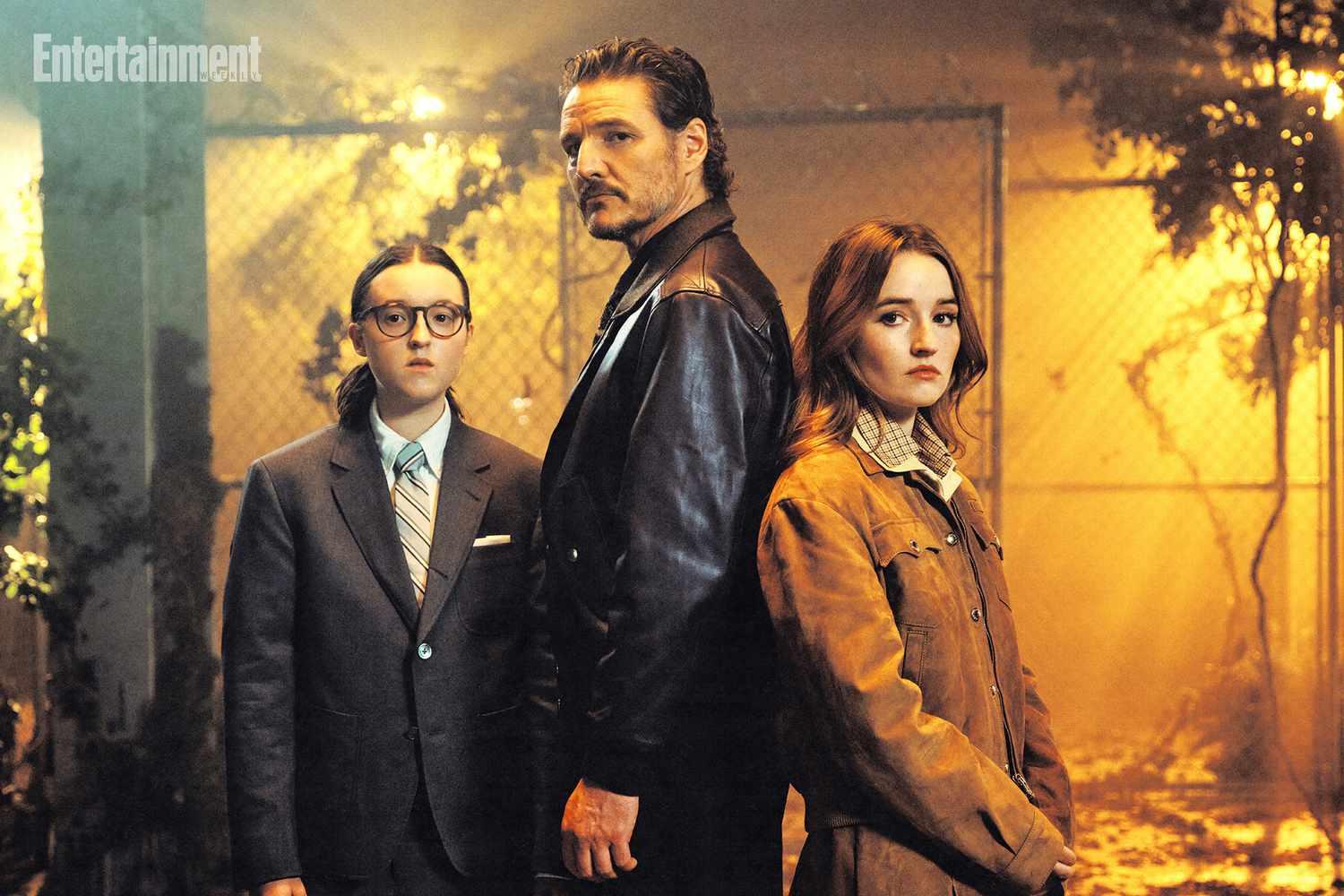 Bella Ramsey, Pedro Pascal e Kaitlyn Dever na sessão de fotos para a capa da Entertainment Weekly.