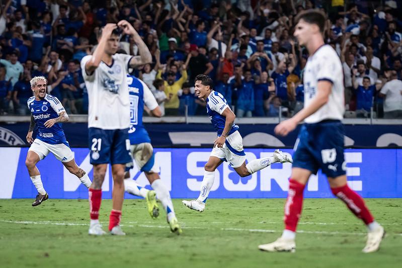 Jogo entre Botafogo-SP e Vila Nova na Série B