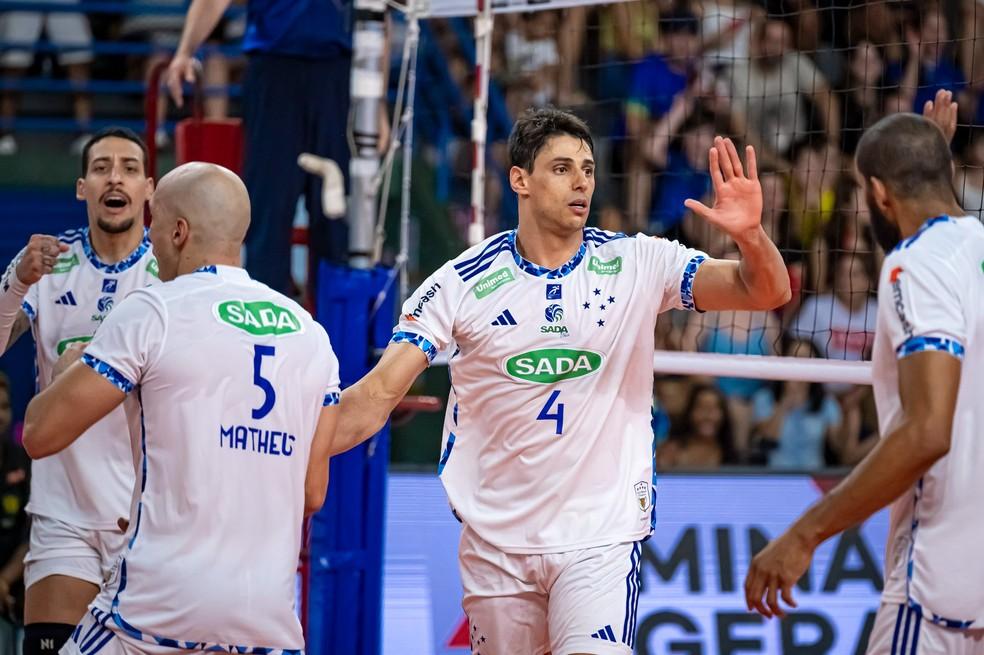 Cruzeiro vence o Guarulhos na Superliga