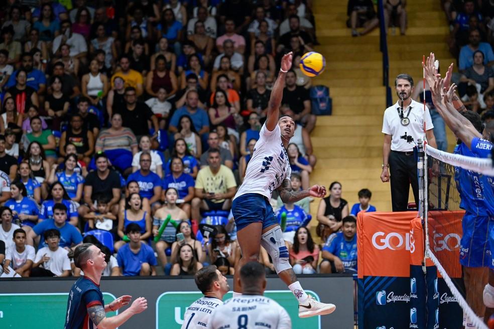 Campinas e Suzano vão se enfrentar na semifinal da Superliga masculina