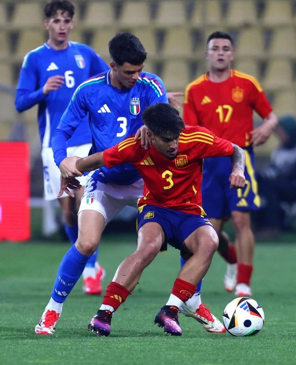 Fellipe Jack atuando pela seleção da Itália