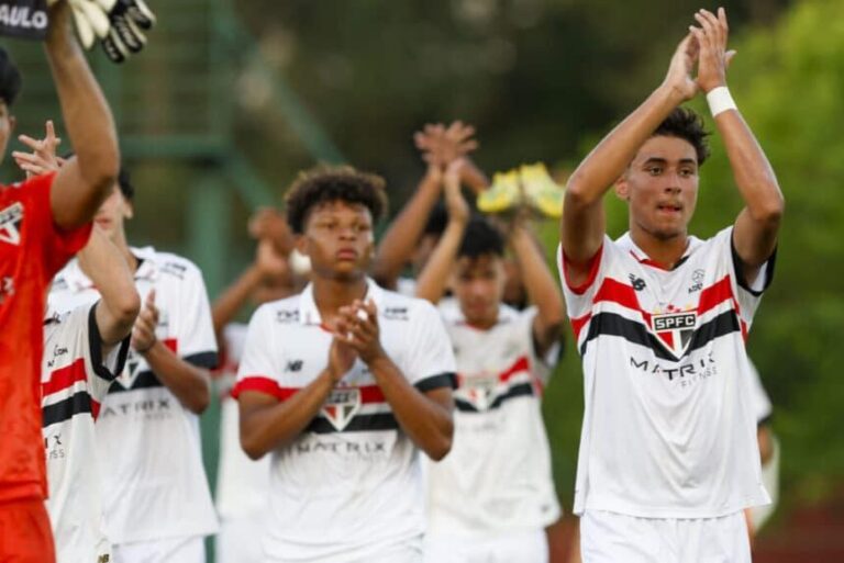 Bahia e São Paulo Empatam em Jogo Eletrizante na Semifinal da Copa do Brasil Sub-17