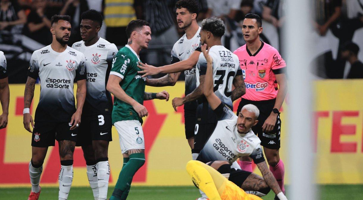 Confusão em Corinthians x Palmeiras pela final do Paulistão