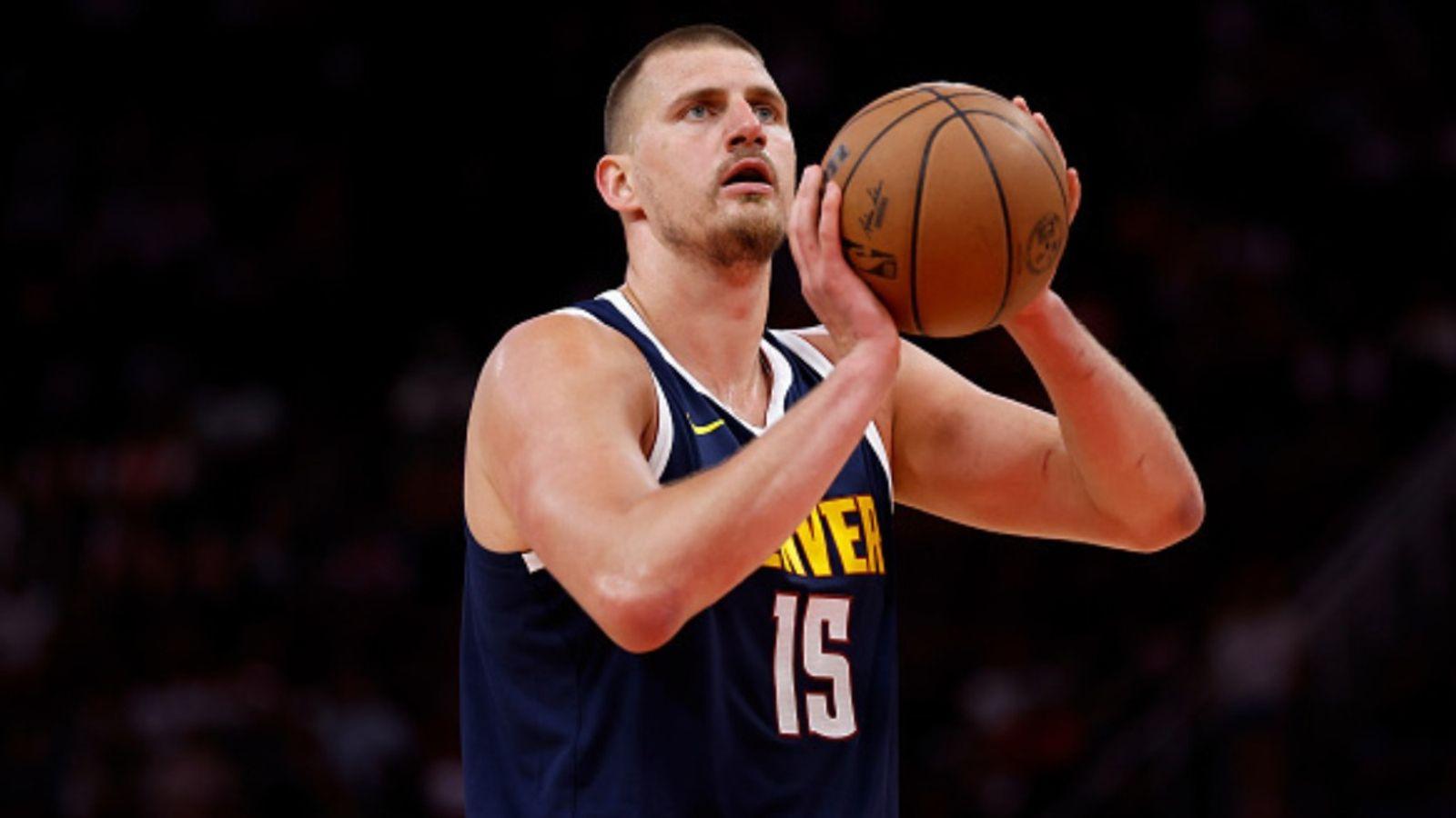 Nikola Jokic em quadro de jogo