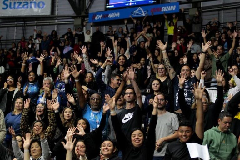 Torcida do Suzano Esgota Ingressos em 24 Horas para o Jogo 2 da Semifinal da Superliga