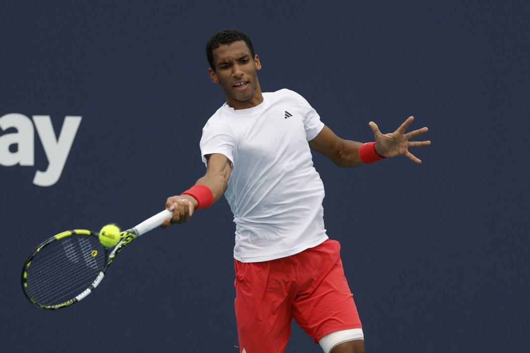 Felix Auger-Aliassime durante o Miami Open