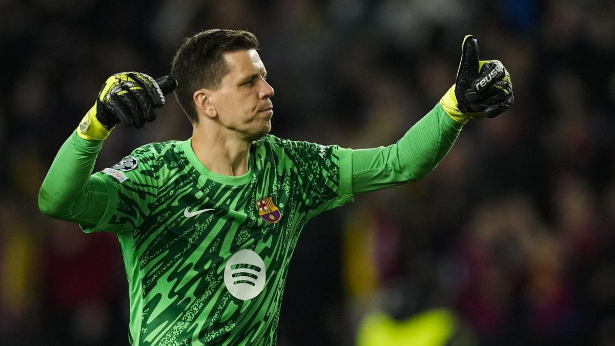 Szczesny defende a portaria do Barça contra o Borussia Dortmund