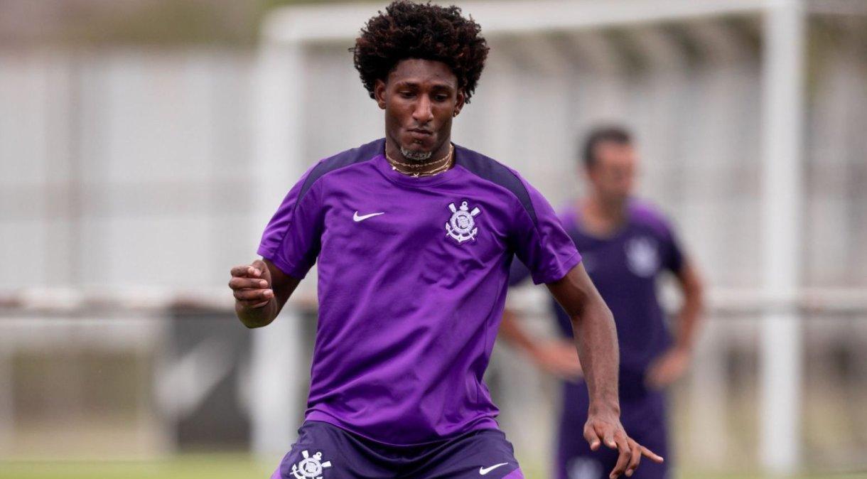 Talles Magno em treino do Corinthians.
