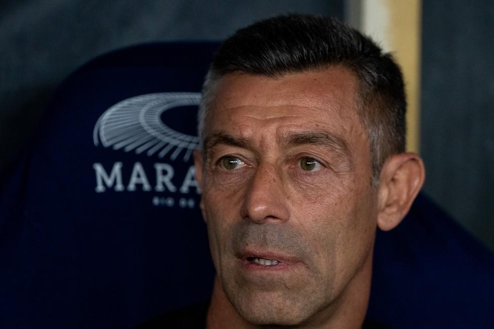 Pedro Caixinha em Fluminense x Santos