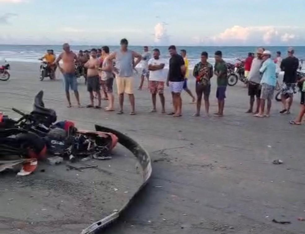 Girocóptero cai e dois homens morrem na Costa Branca do RN