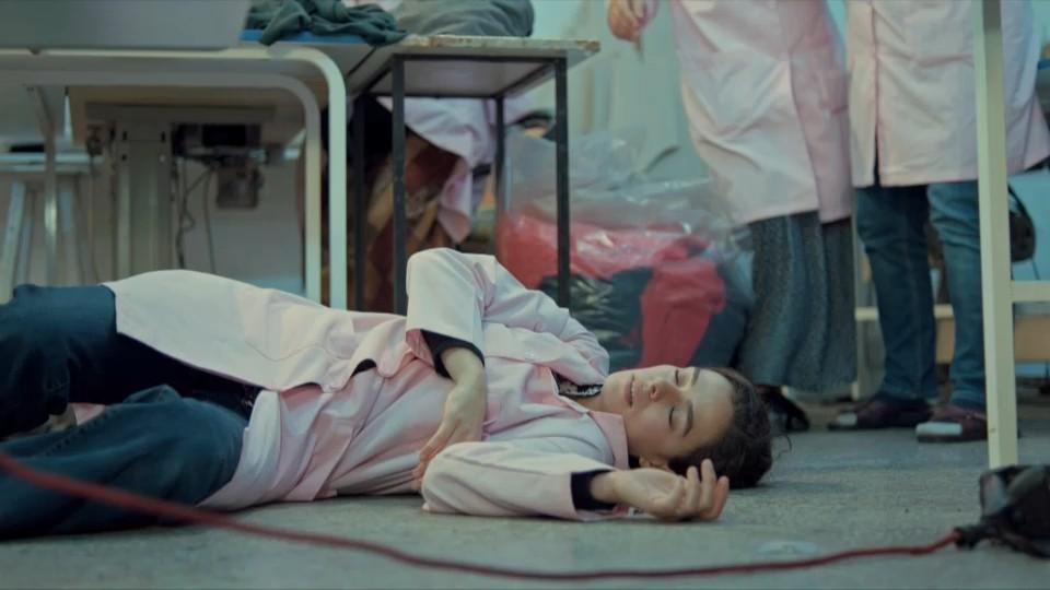 Bahar desmaia em capítulo de 'Força de Mulher'