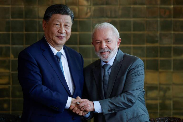 Representantes do Brasil e da China estreitando laços