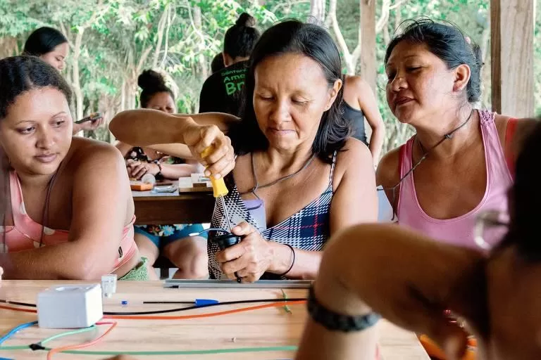 Iniciativas de Energia Solar Empoderam Comunidades Tradicionais no Brasil