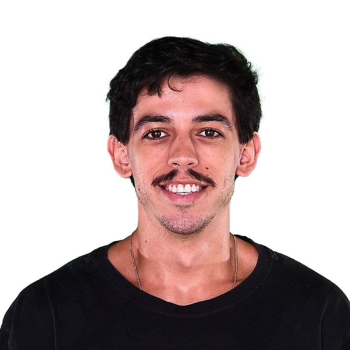 Jogadores do PSG comemorando gol