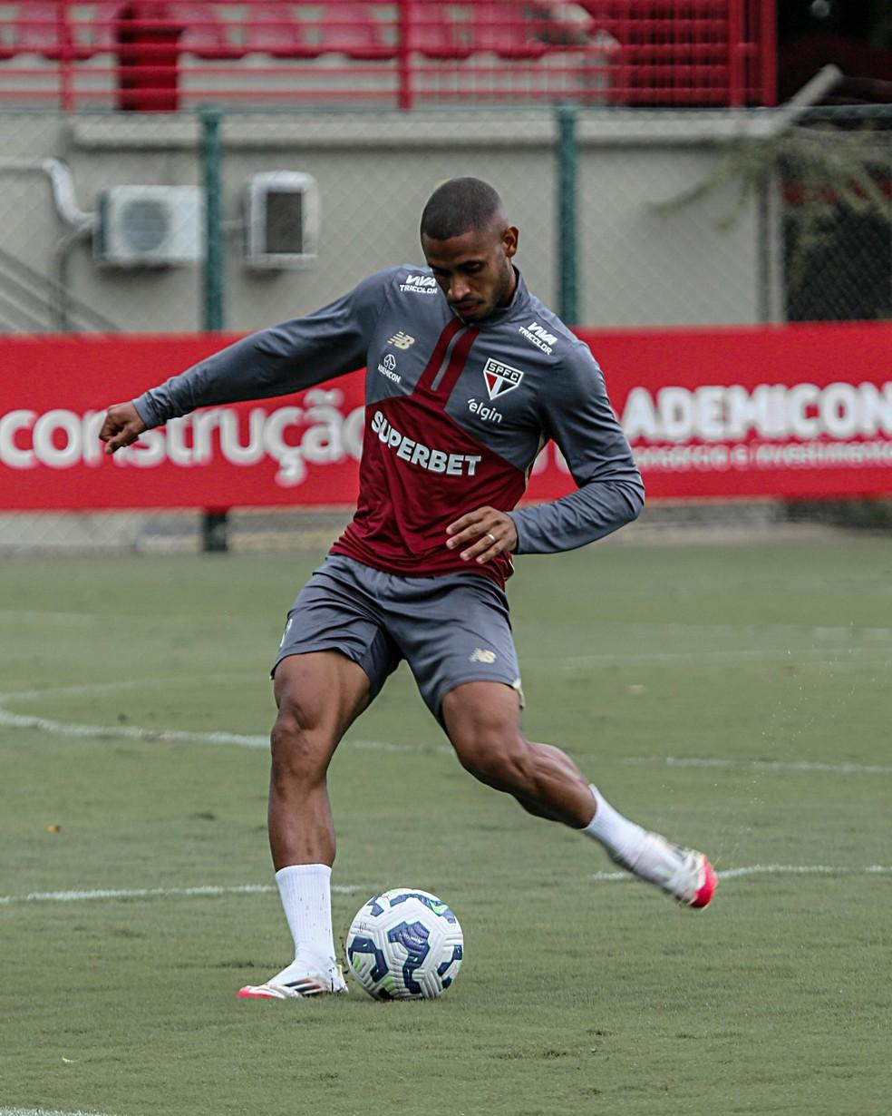 André Silva em treino do São Paulo