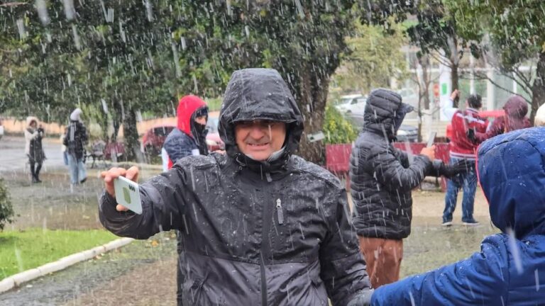 Neve Surpreende Moradores e Turistas do Sul do Brasil