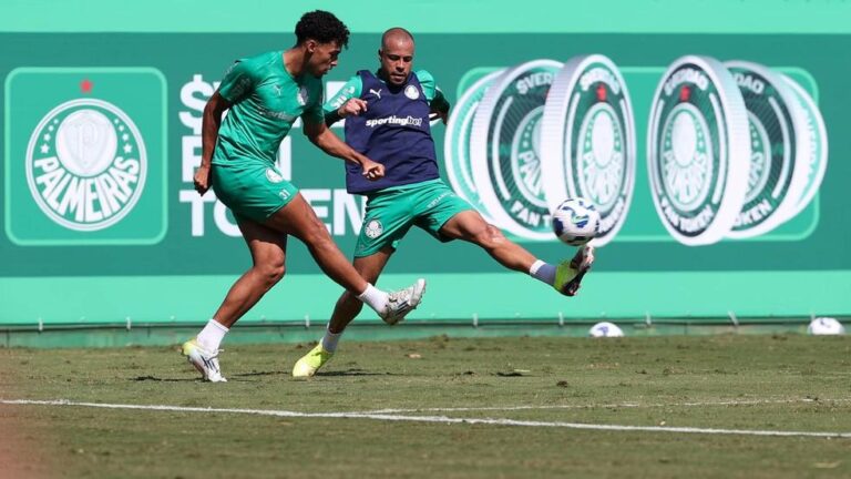 Mayke e Raphael Veiga retornam aos treinos no Palmeiras e se aproximam da volta aos jogos