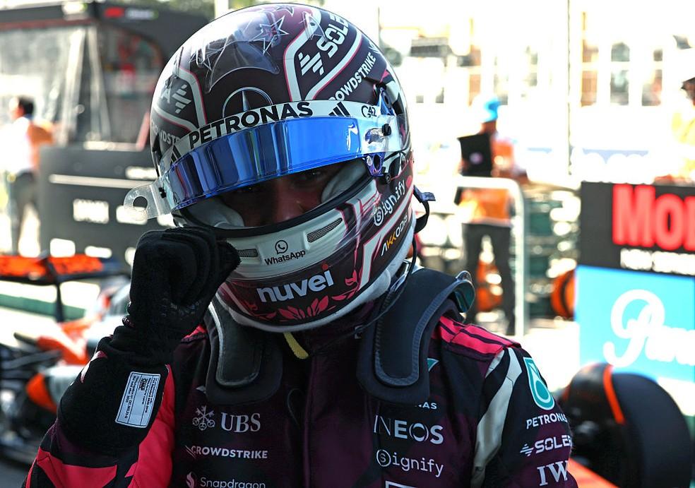 Kimi Antonelli celebra primeira pole position da carreira