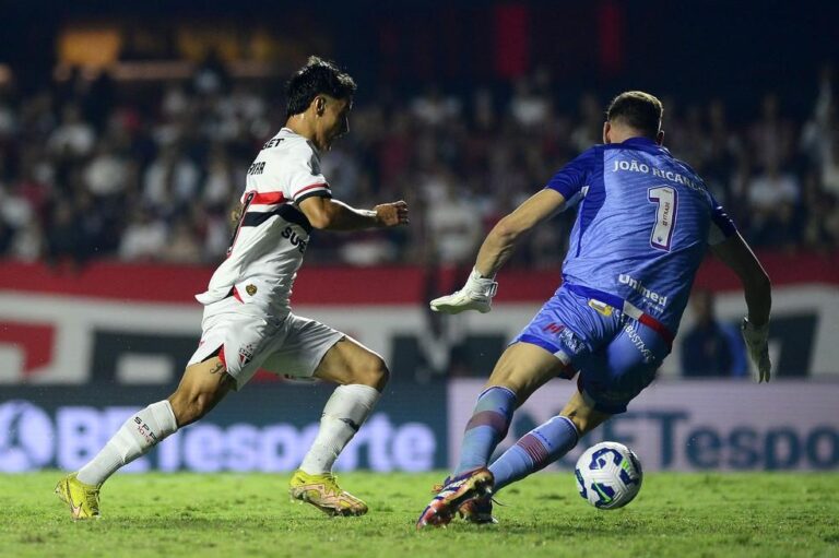 João Ricardo brilha e garante empate do Fortaleza contra São Paulo no Brasileirão