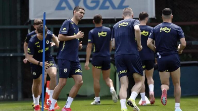 Fenerbahçe faz 7 alterações na equipe para enfrentar Konyaspor!